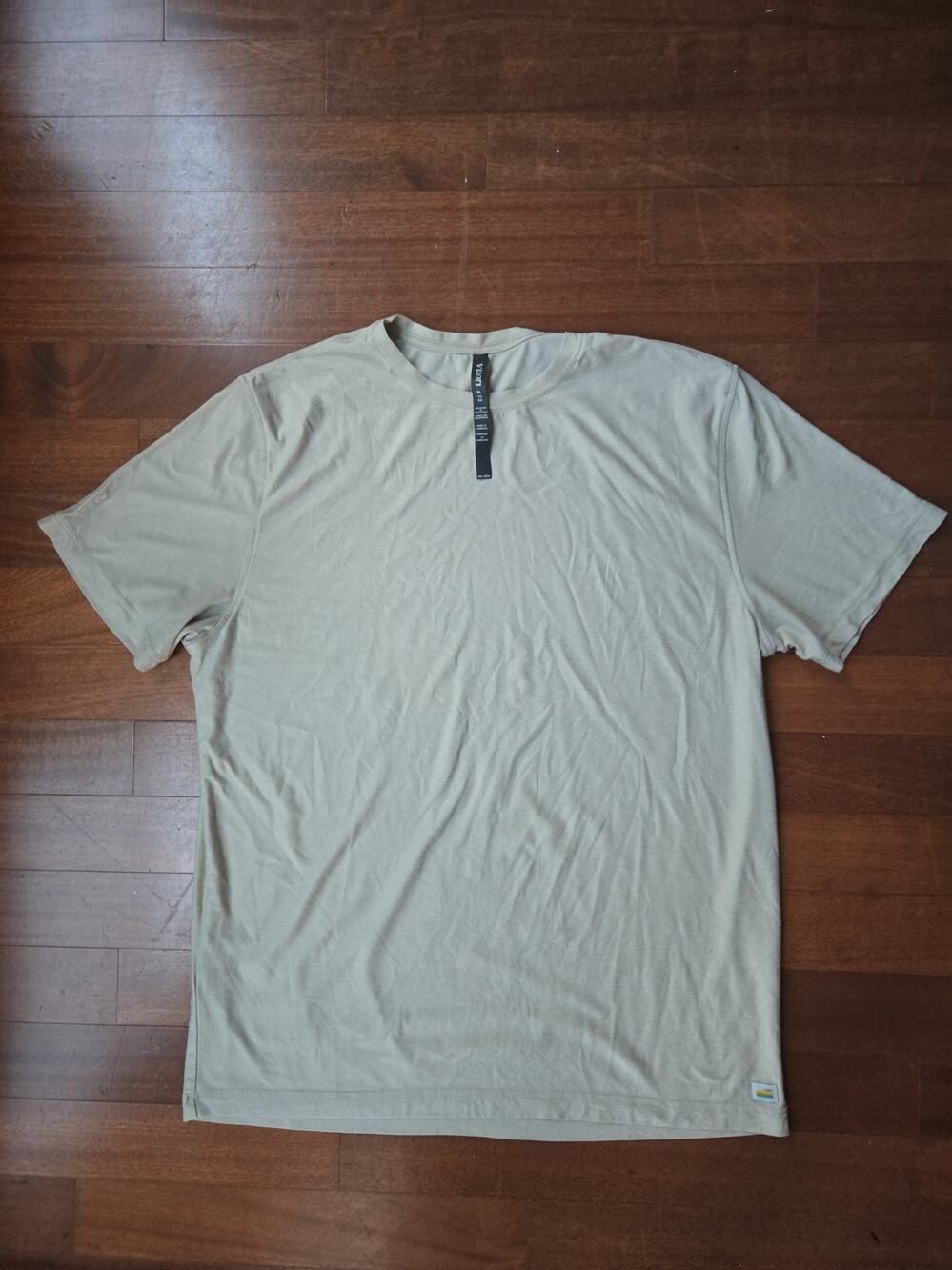Vuori Performance Tee Mens XL Tan T-Shirt